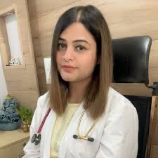 Dr. Upasna Thakur in Clinic